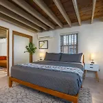 Casa Saint Francis- King Bed-patio & Fire Pit -2br