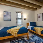 Casa Saint Francis- King Bed-patio & Fire Pit -2br Santa Fe