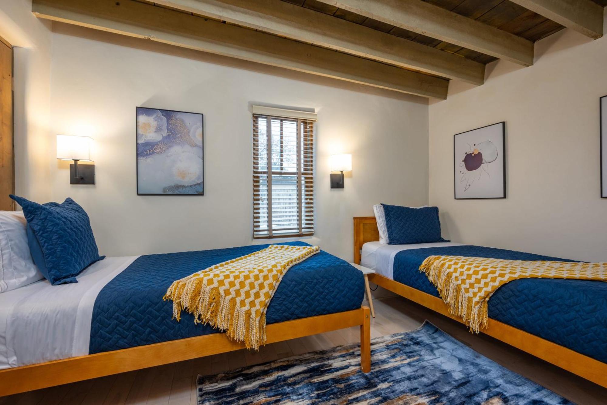 Casa Saint Francis- King Bed-patio & Fire Pit -2br Santa Fé