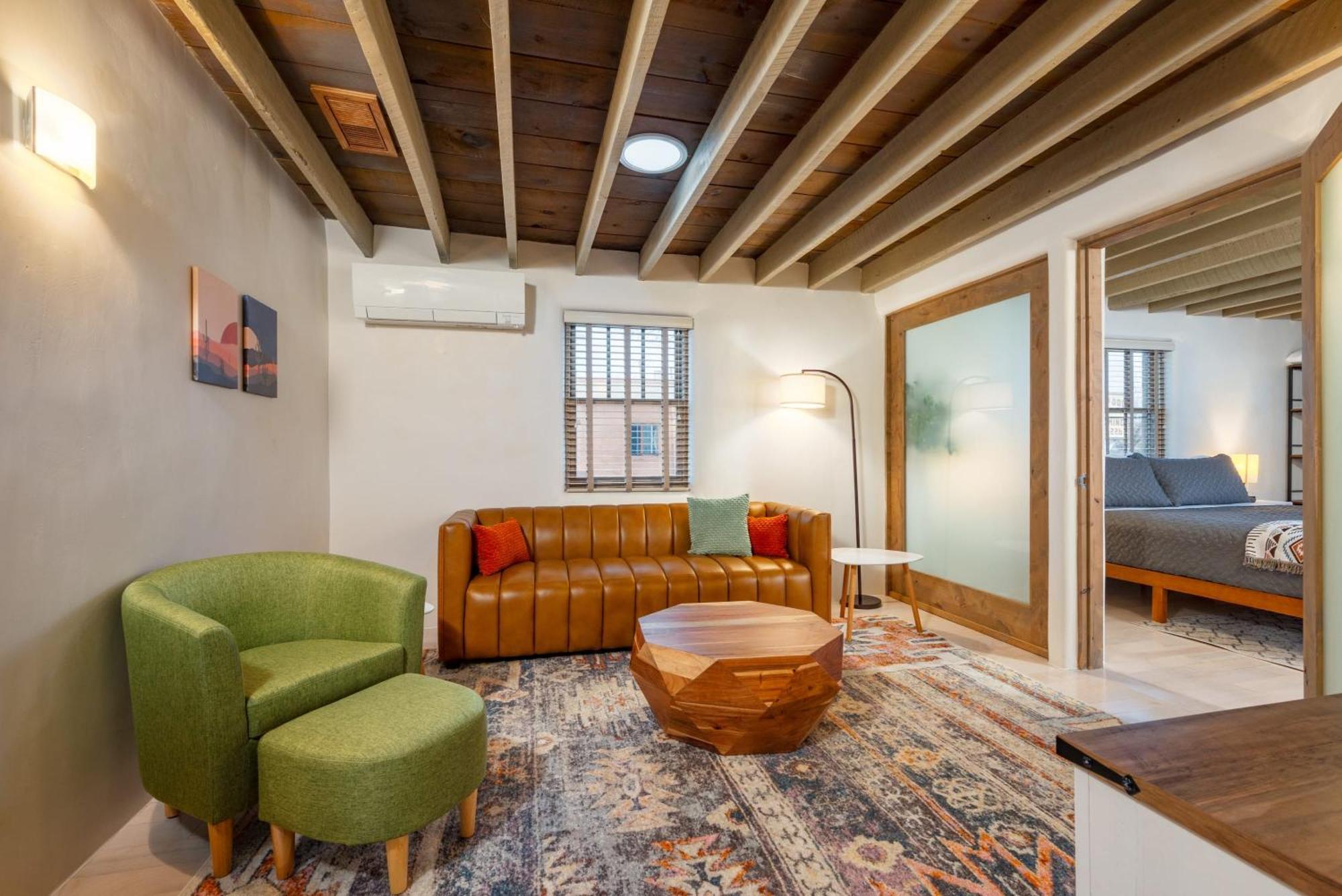 Casa Saint Francis- King Bed-patio & Fire Pit -2br Santa Fe